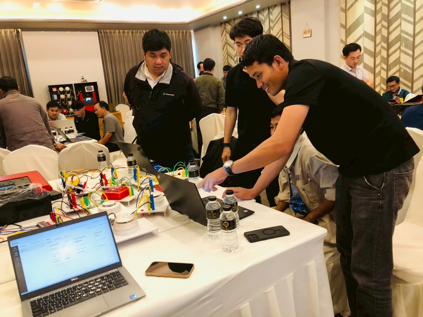 Building Safety & Fire Alarm Management Summit – Lao PDR 2026 ยกระดับมาตรฐานความปลอดภัยอาคาร – ระบบแจ้งเหตุเพลิงไหม้ – เทคโนโลยีการดูแลรักษา บริษัท ไฟร์ ซีเคียว (ประเทศลาว) จำกัด บริษัท ไฟร์ ซีเคียว (ประเทศไทย) จำกัด ร่วมกับ Honeywell / Notifier / Morley ขอเชิญเข้าร่วมงานสัมมนาครั้งใหญ่ประจำปี 2026 นำเสนอเทคโนโลยีระบบแจ้งเหตุเพลิงไหม้รุ่นใหม่ พร้อม Workshop แบบเข้มข้นที่ให้คุณทดลองทำจริง