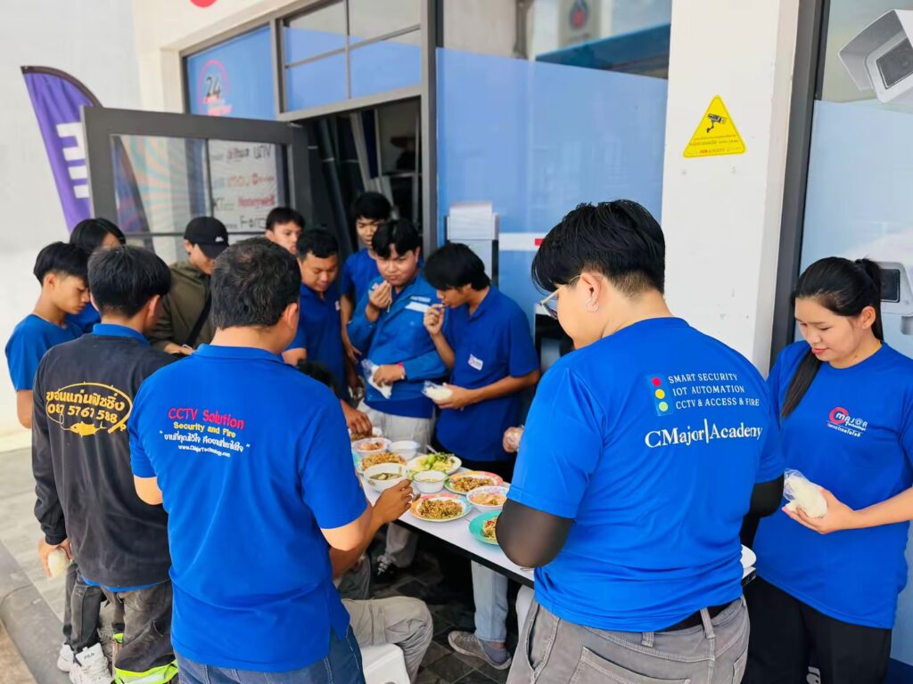 บรรยากาศทีมงานร่วมงานทำบุญประจำปี